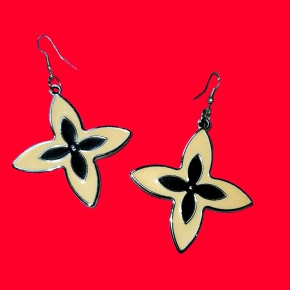 Black‎ & White earrings boho